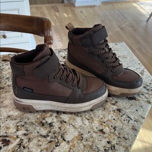H&M Youth Waterproof Boot, Size 2.5 (EUR 24)